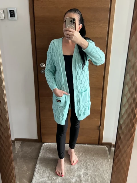 Helesinine kootud kardigan Nele