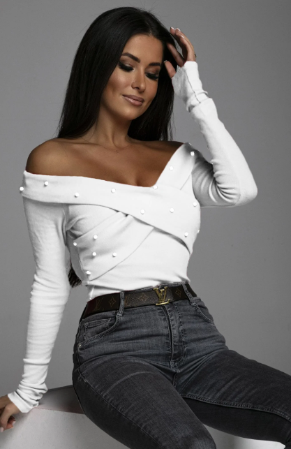 Pärlitega valge ühe õlaga pluus