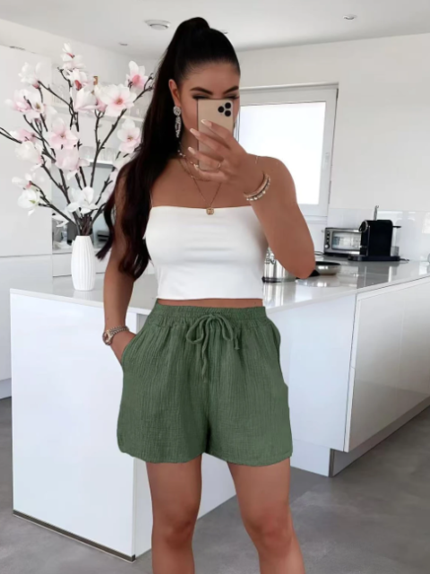Khaki musliinist lühikesed püksid