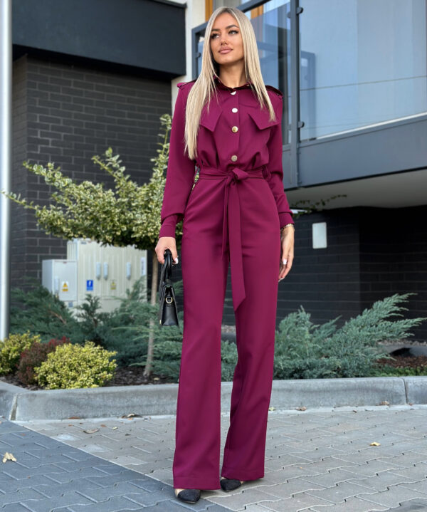 Tumepunane pikkade varrukatega jumpsuit