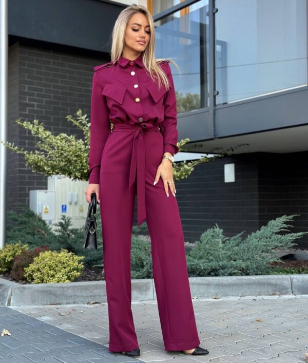 Tumepunane pikkade varrukatega jumpsuit