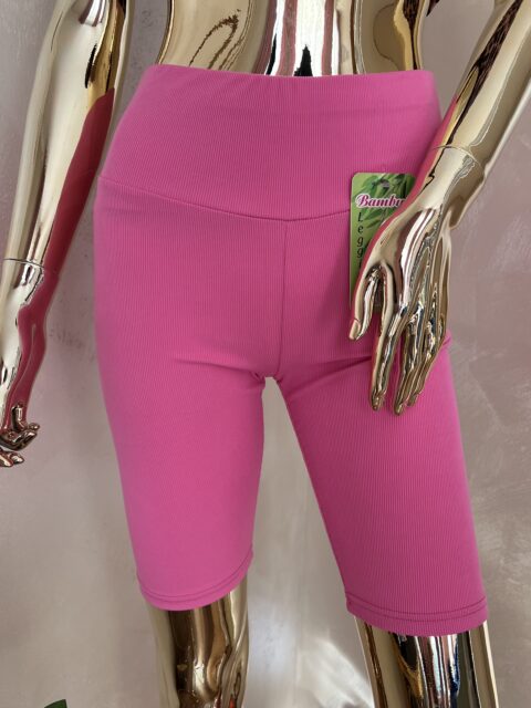 Roosad lühikesed soonitud bambusretuusid