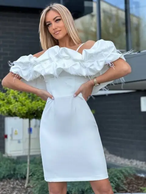 Valge lühike pidulik kleit