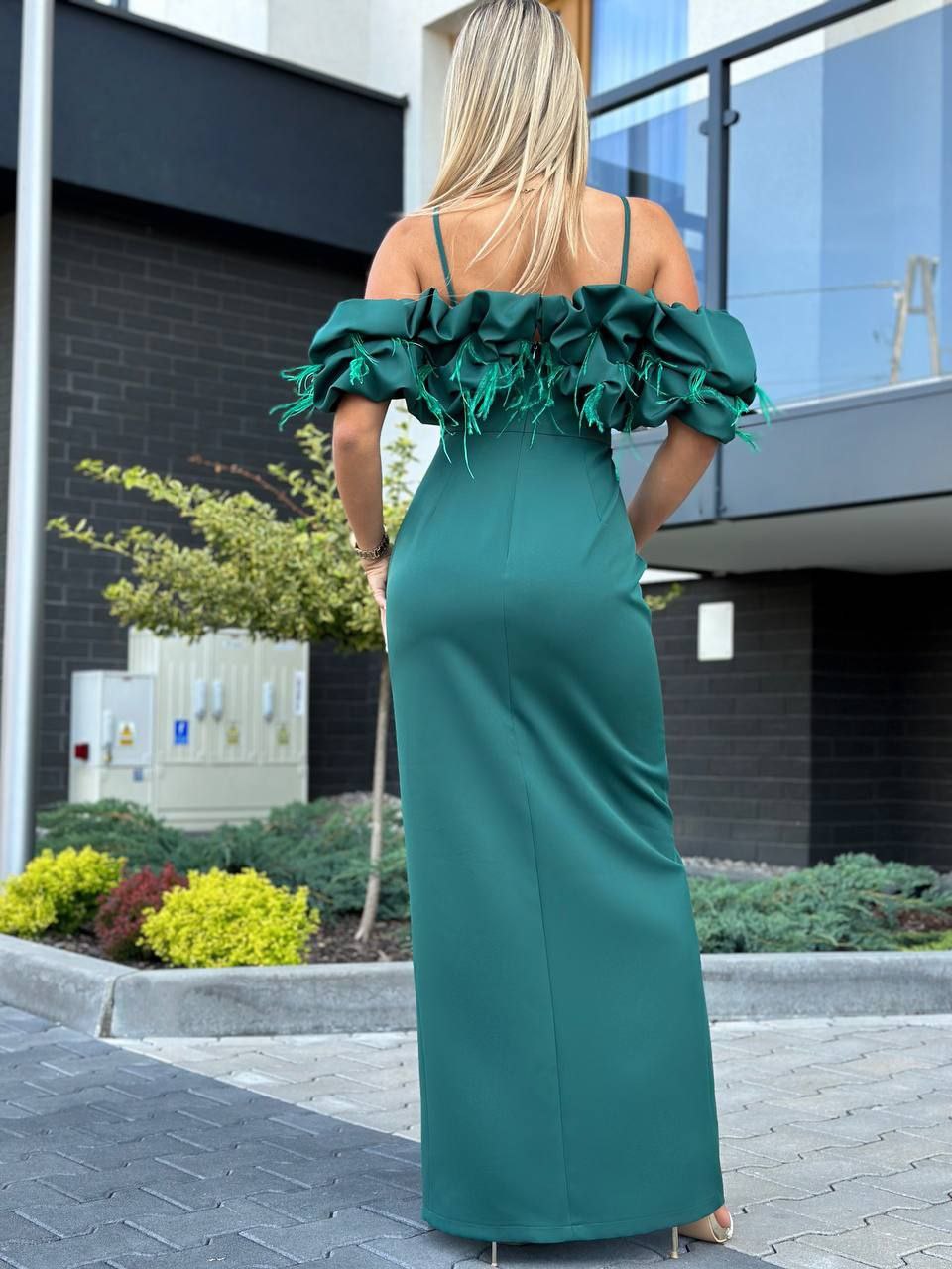 Roheline pikk pidulik kleit