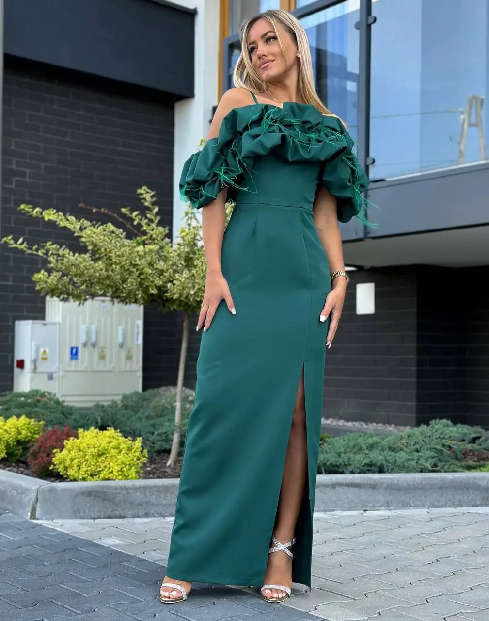 Roheline pikk pidulik kleit