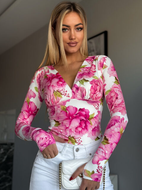 Suurte roosade lilledega v-kaelusega pluus