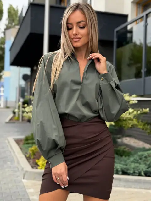 Khakiroheline puhvis varrukatega pluus puhvis varrukatega pluus