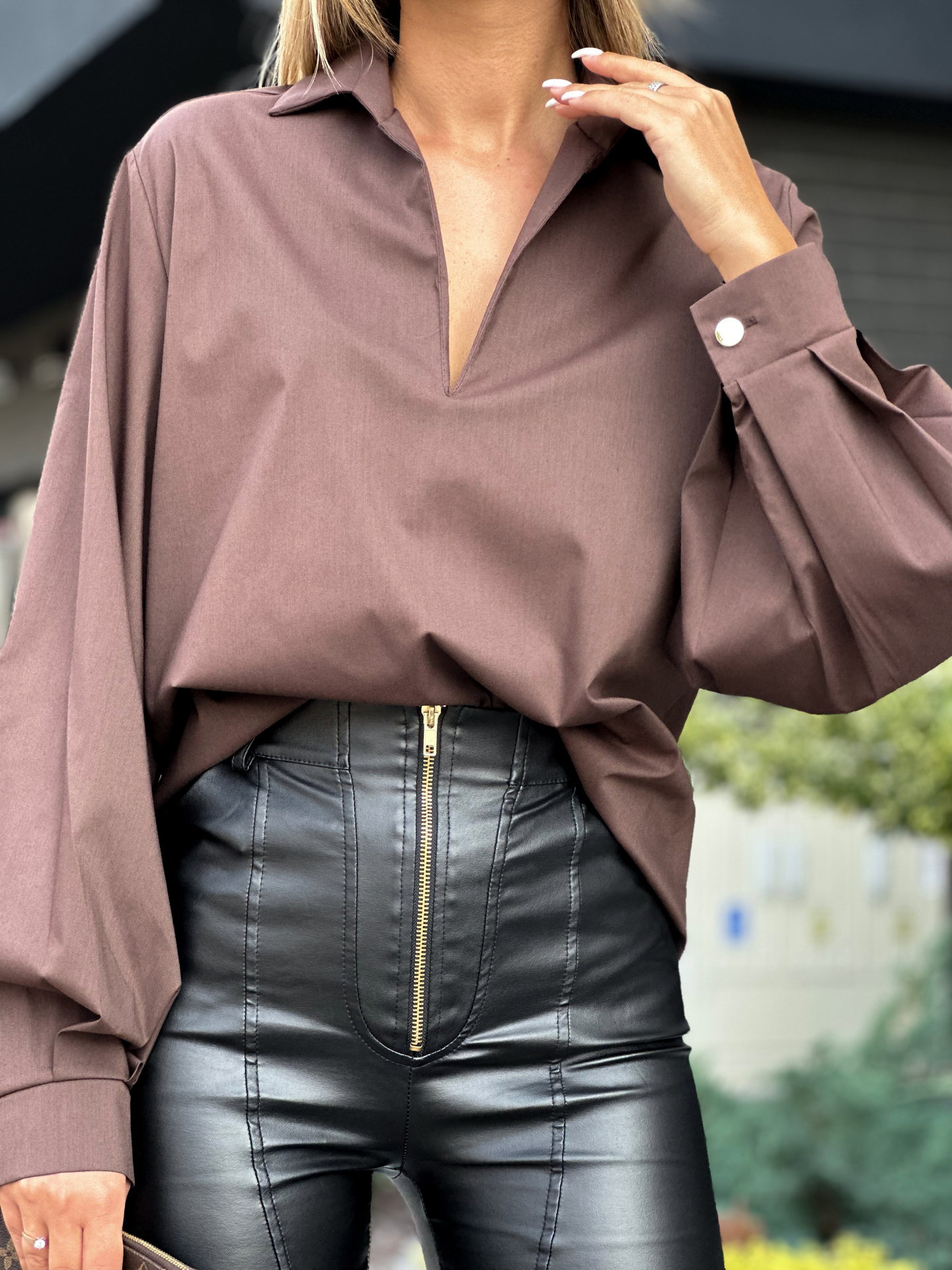 Pruun puhvis varrukatega pluus puhvis varrukatega pluus