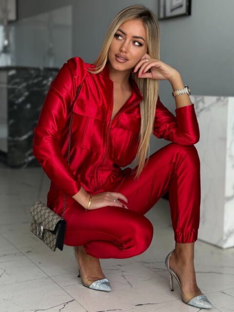 Punane läikiv satiinist komplekt