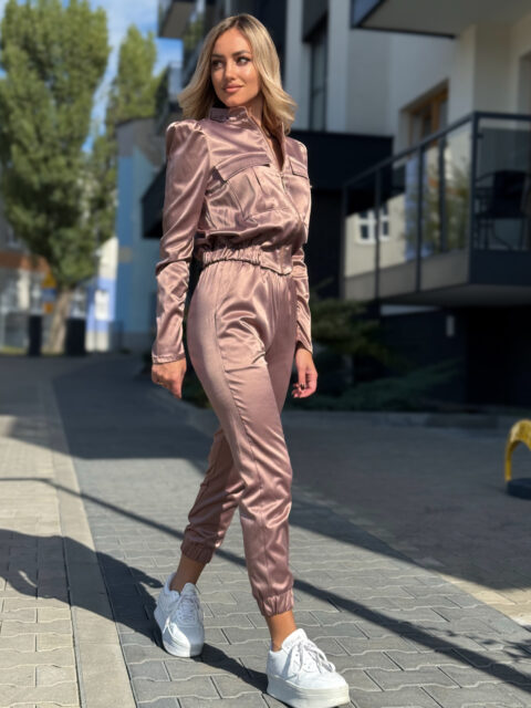 Mocha läikiv satiinist komplekt