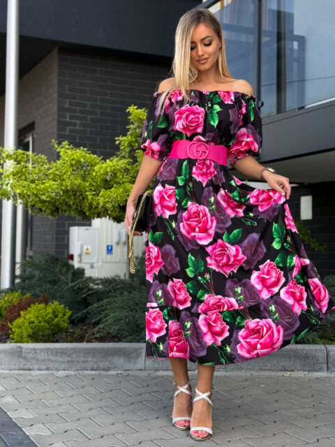 Hispaania stiilis roosidega kleit