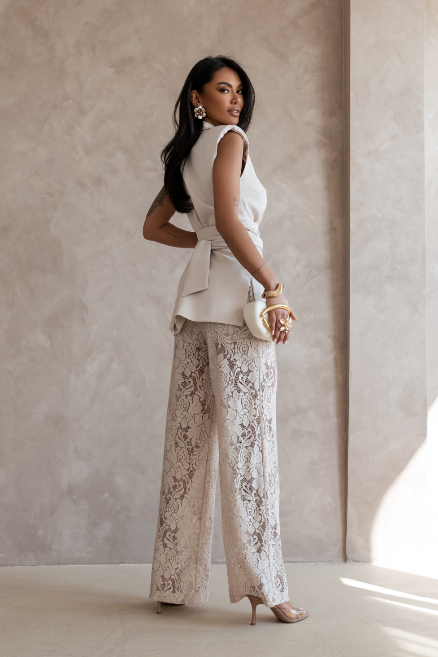 Beež pitspükste ja vestiga komplekt